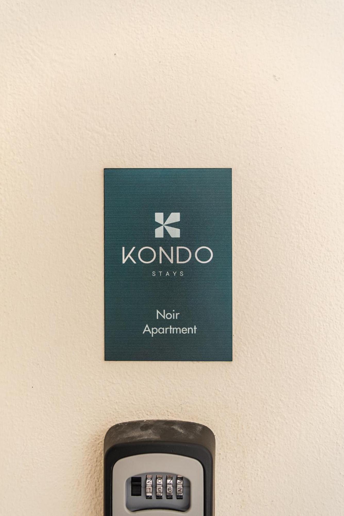 Noir Apartment By Kondo Stays Тирана Екстер'єр фото